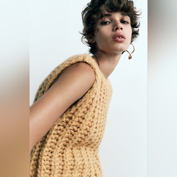 Chunky Knitted Cropped Mustard Wool Blend Sweater By Zara - Picture 4 of 12